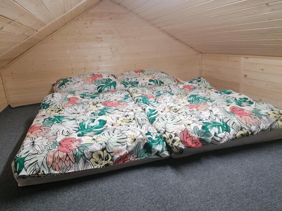 Chaloupka U Montyho Villa Vavrinec  Eksteriør bilde
